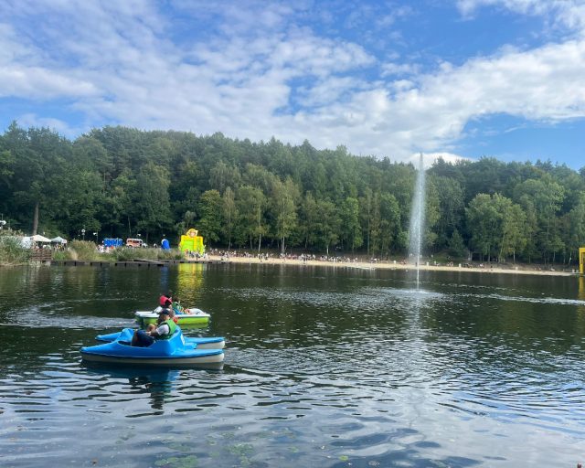 Festiwal Sportowy Uczniów w Wodzisławiu – zabawa i rywalizacja nad Balatonem