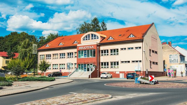 35 tys. zł dla biblioteki w Wodzisławiu – nowe książki i e-usługi dla czytelników