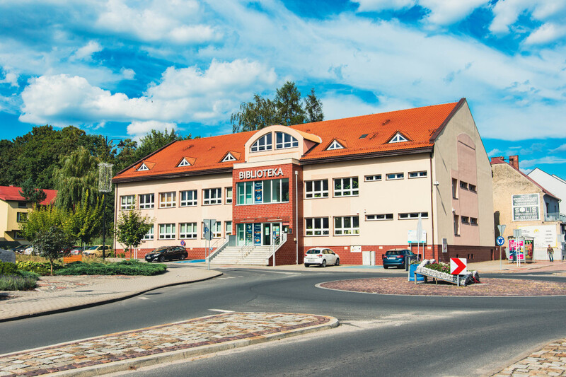 35 tys. zł dla biblioteki w Wodzisławiu – nowe książki i e-usługi dla czytelników