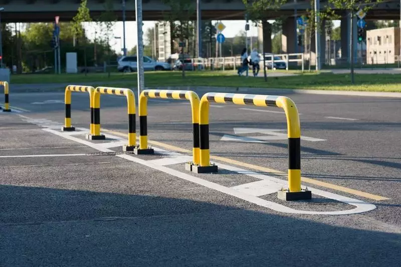 Bariera drogowa - czym jest i kiedy się je stosuje?