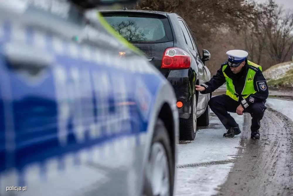 "Bezpieczne ferie 2024". Policjanci przypominają o bezpieczeństwie / fot. policja.pl