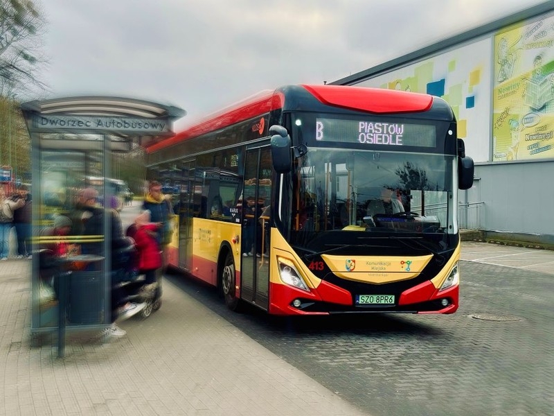 Majówka z komunikacją miejską: sprawdź, jak kursują autobusy!