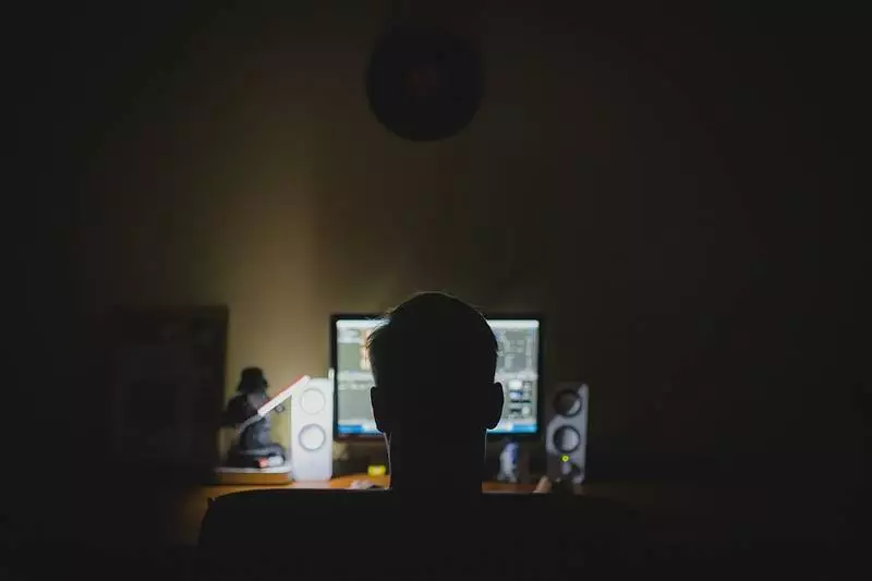 Nowy typ ataków oszustów! Cyberprzestępcy podszywają się pod CBZC!