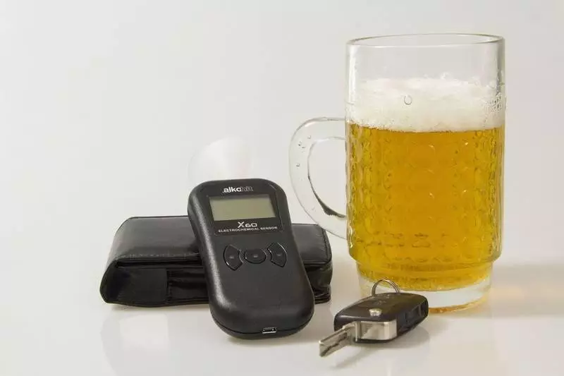 Pijany kierowca w rowie. 28-latek miał 3 promile alkoholu!