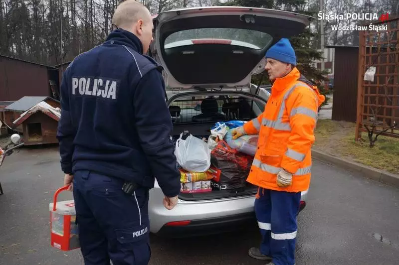 Policjanci zorganizowali zbiórkę karmy