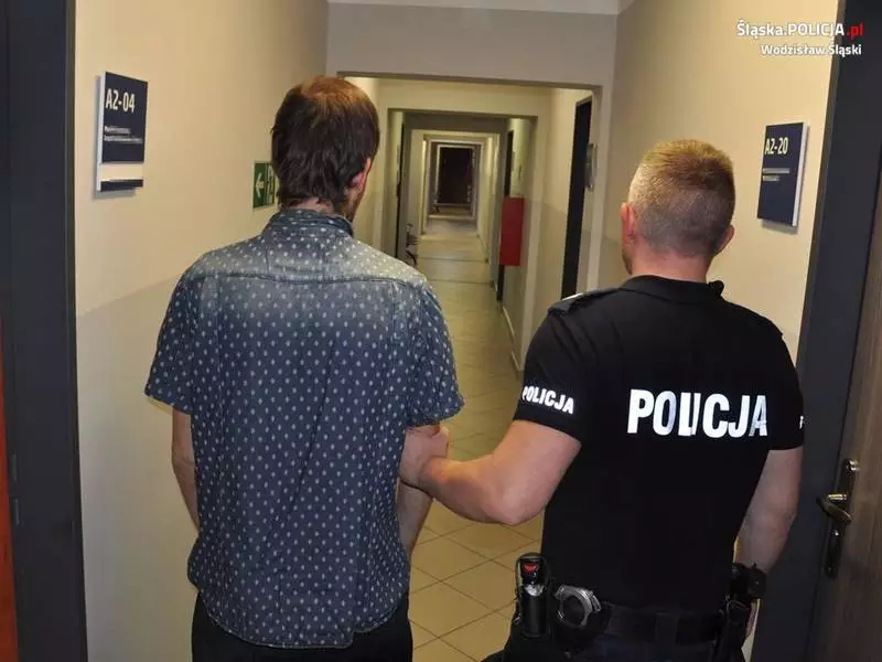 Policjant zatrzymał złodzieja podczas prywatnych zakupów. To nie były jego pierwsze "łowy"