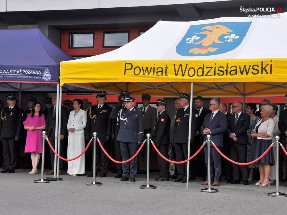 Powiatowe Obchody Dnia Strażaka z udziałem szefa wodzisławskich policjantów / fot. KPP Wodzisław Śląski