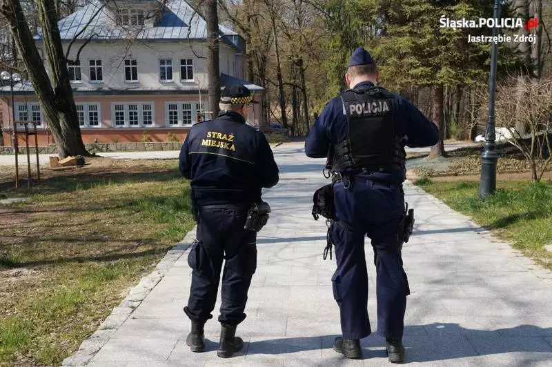 Śląscy policjanci kontrolują i konsekwentnie egzekwują nowe przepisy prawa