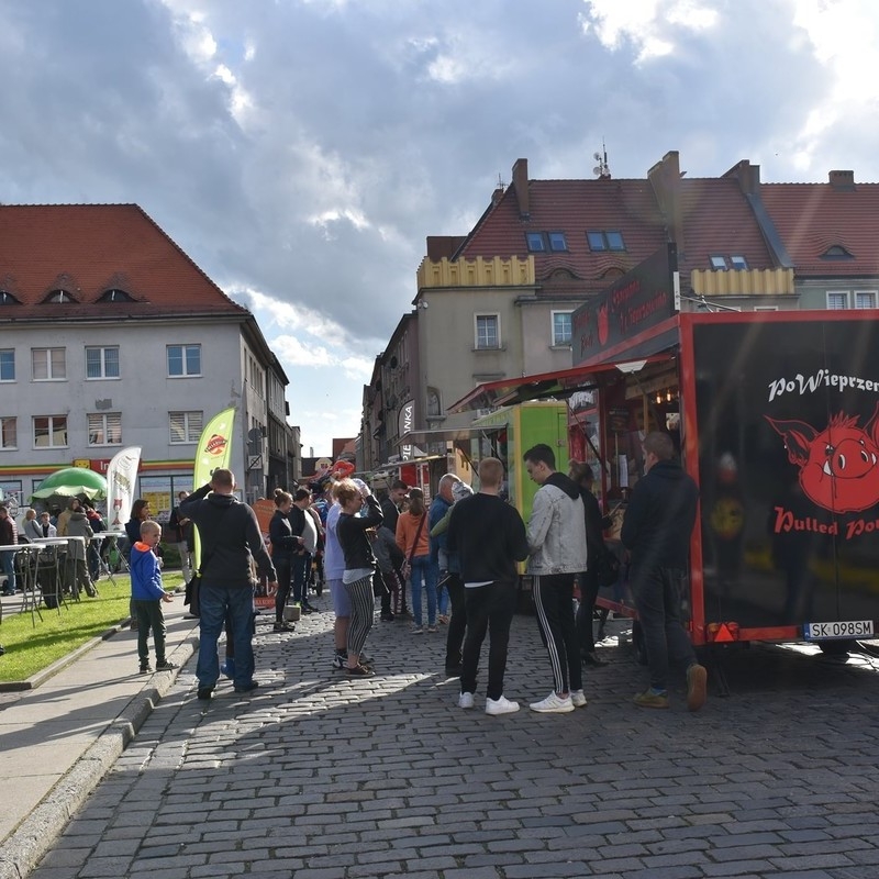 Smaki z całej Polski na wodzisławskim rynku – zlot food trucków już w kwietniu!