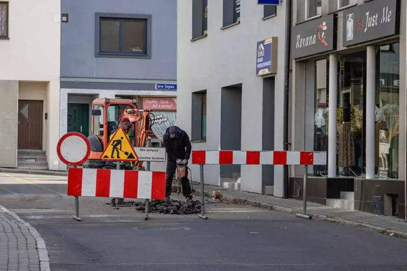Utrudnienia drogowe w Wodzisławiu: zamknięcie skrzyżowania trwa dłużej!