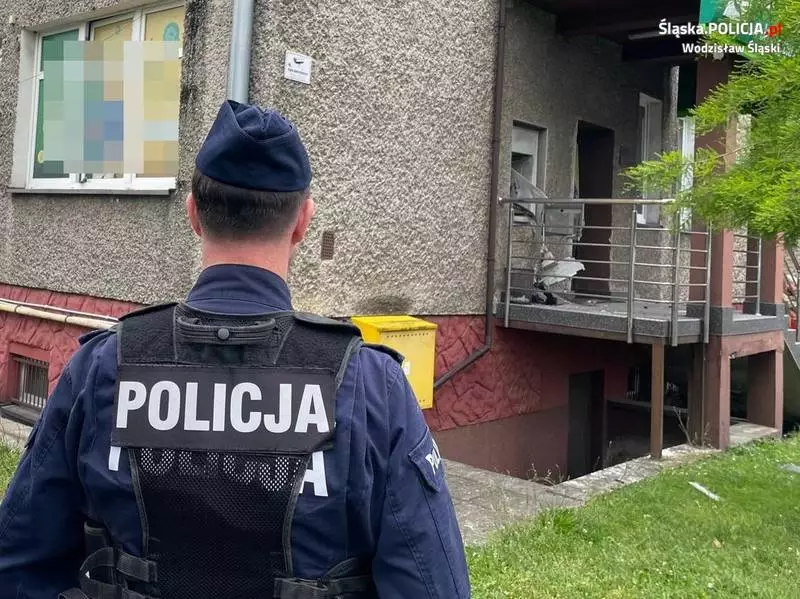 Włamanie do bankomatu i placówki bankowej. Policja ustala okoliczności zdarzenia