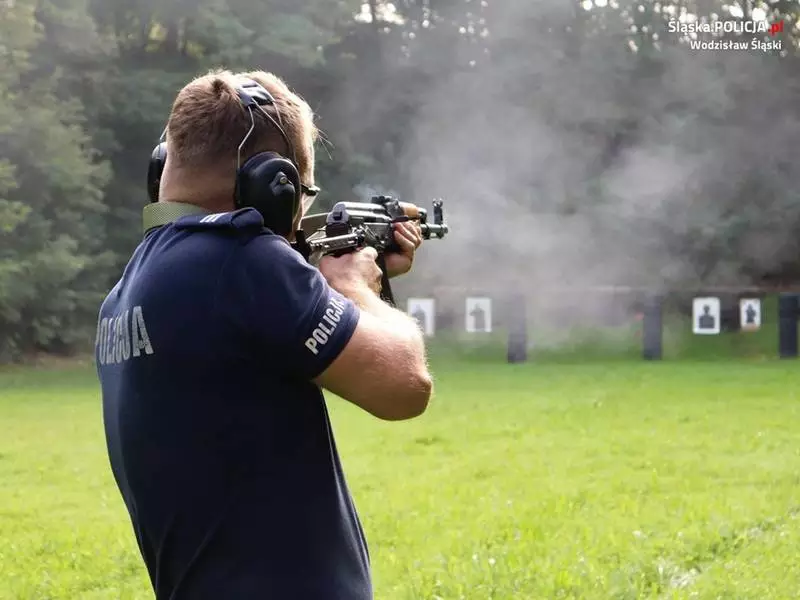 Wodzisławscy policjanci szkolili swoje umiejętności strzeleckie